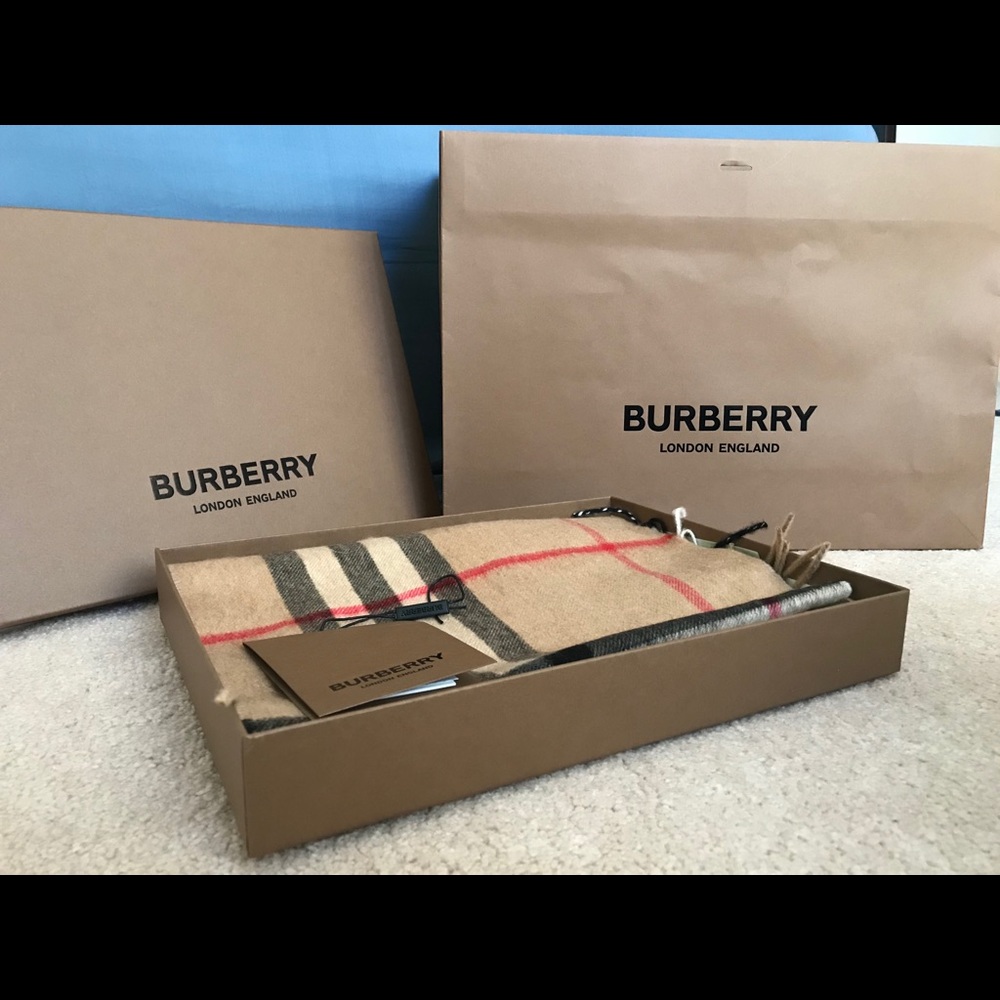 Burberry Cashmere Scarf New In Box w/Tag